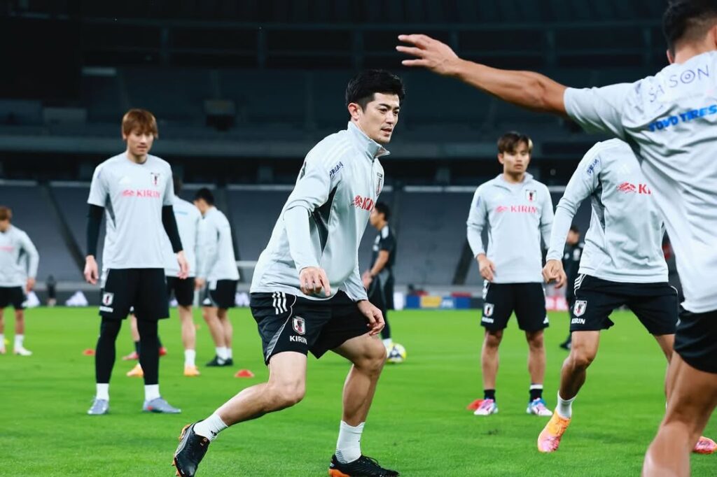 谷口彰悟、約1年ぶりにサムライブルー帰還！　変わらぬ端正さと存在感 | 話題の投稿 | スポーツブル (スポブル)