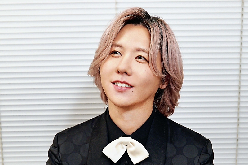 ミセスらしいエンタメ追求　「Mrs. GREEN APPLE」長野市出身の藤澤涼架さん　活動の新章を見据え｜信濃毎日新聞デジタル　信州・長野県のニュースサイト