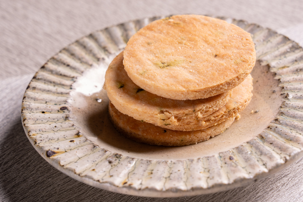 お菓子などのお店「十果（とか）」　ハーブ（ホーリーバジル）の「米粉クッキー」画像