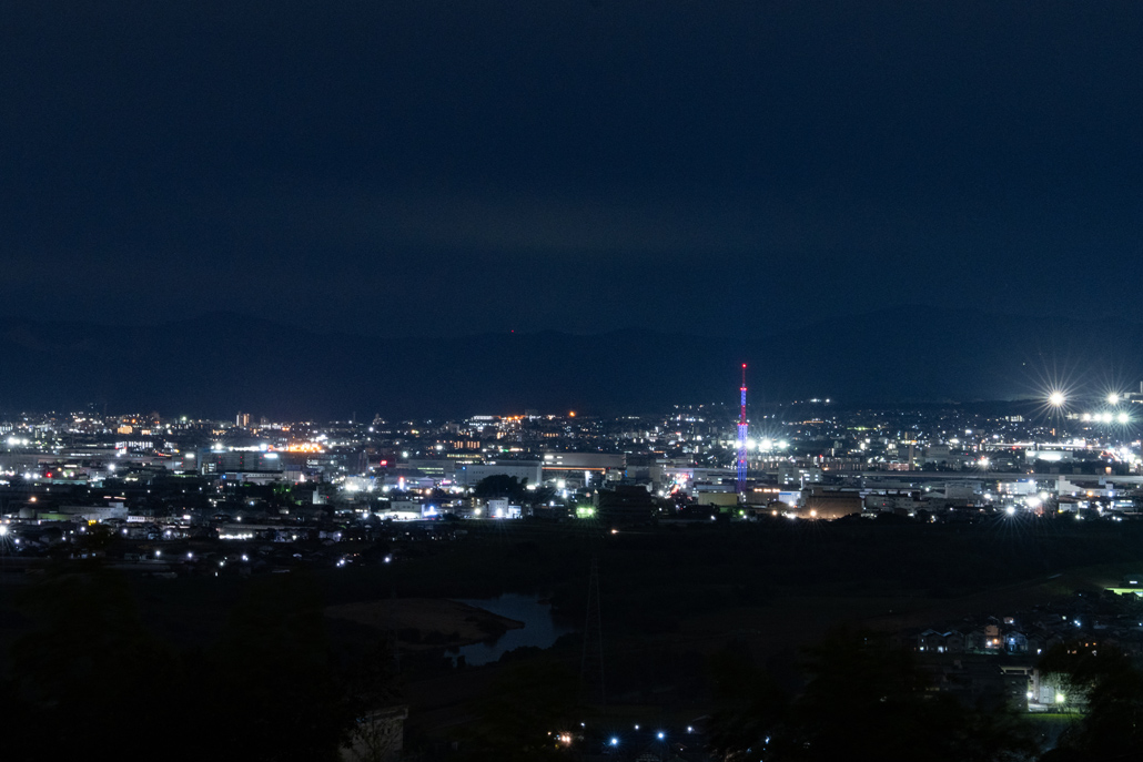 「鎮守の杜ナイトウォークinやわた」の夜景（久御山方面）の画像