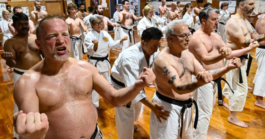 きょう空手の日　世界の愛好家ら発祥の地沖縄へ　20周年