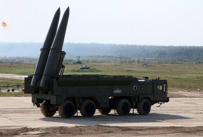 🚀⚠️ロシア、ウクライナに全面戦争開始以来最大数のイスカンデル-M弾道ミサイルを発射 - 26発 - インサイダー これまでの1回の攻撃の記録は14発だった。近代化されたミサイルが使用されましたが、いずれも撃墜されませんでした。