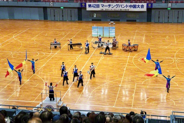 第42回「マーチングバンド中国大会」で躍動した音楽隊の創価岡山レインボーサウンズ