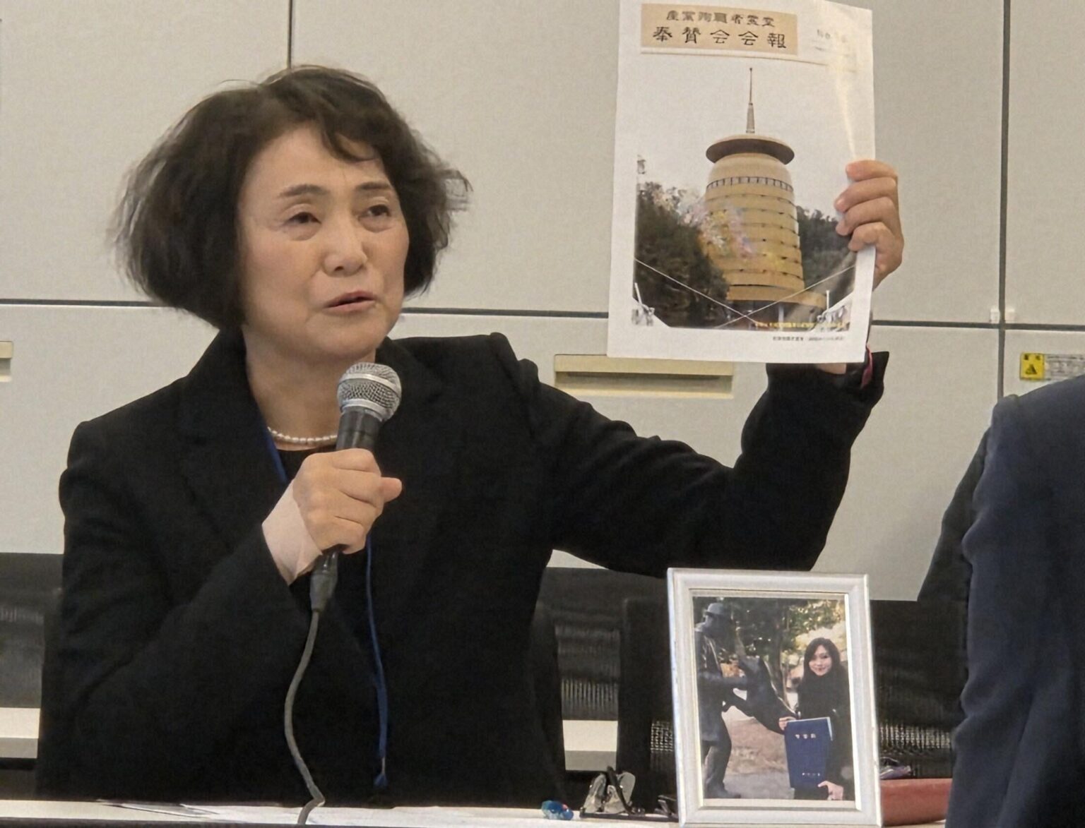 高橋まつりさん母「従業員はやれませんと言えない」 残業規制緩和に（毎日新聞）