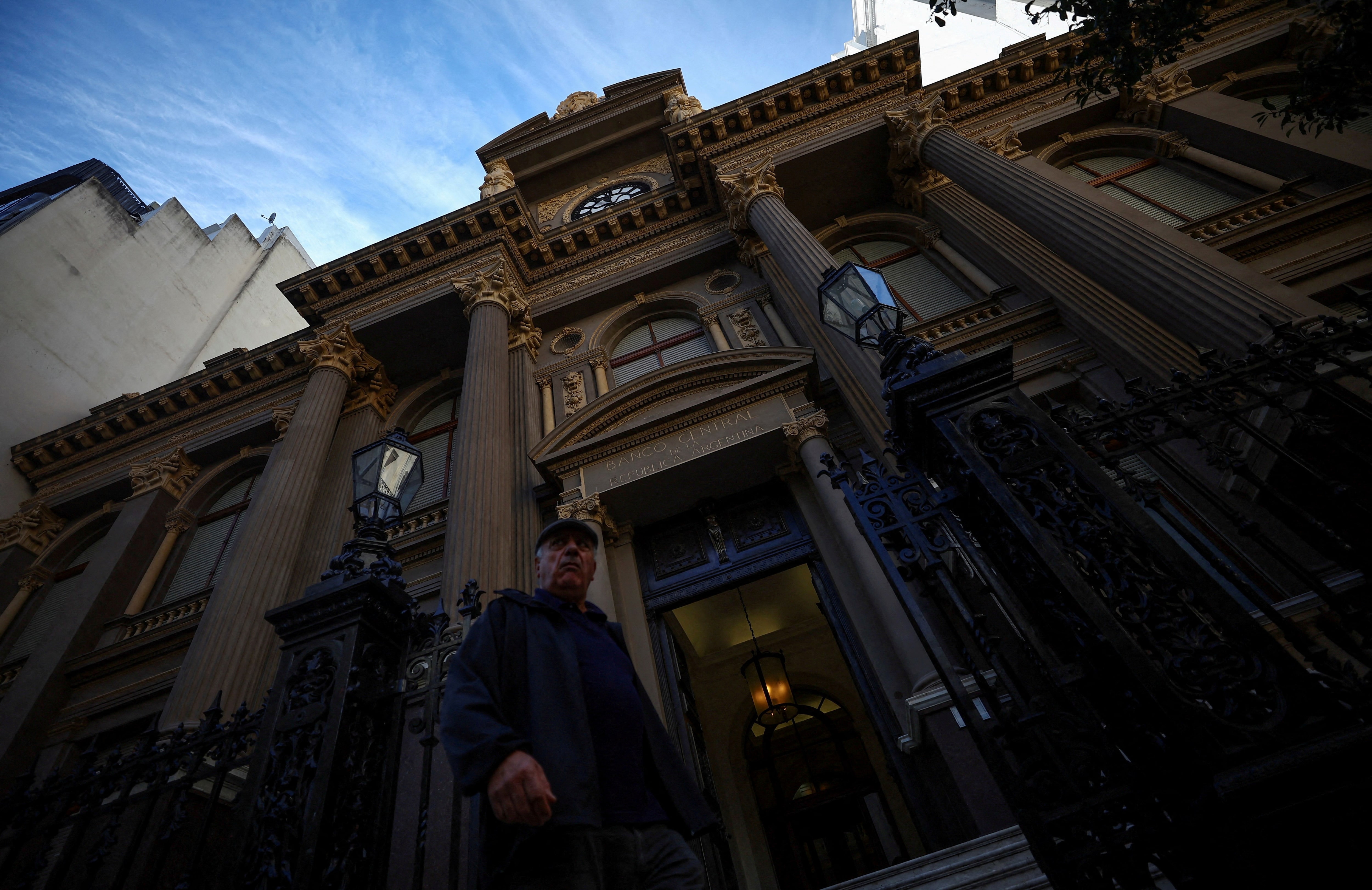 米との通貨スワップ、アルゼンチンの格下げ回避に寄与＝フィッチ幹部