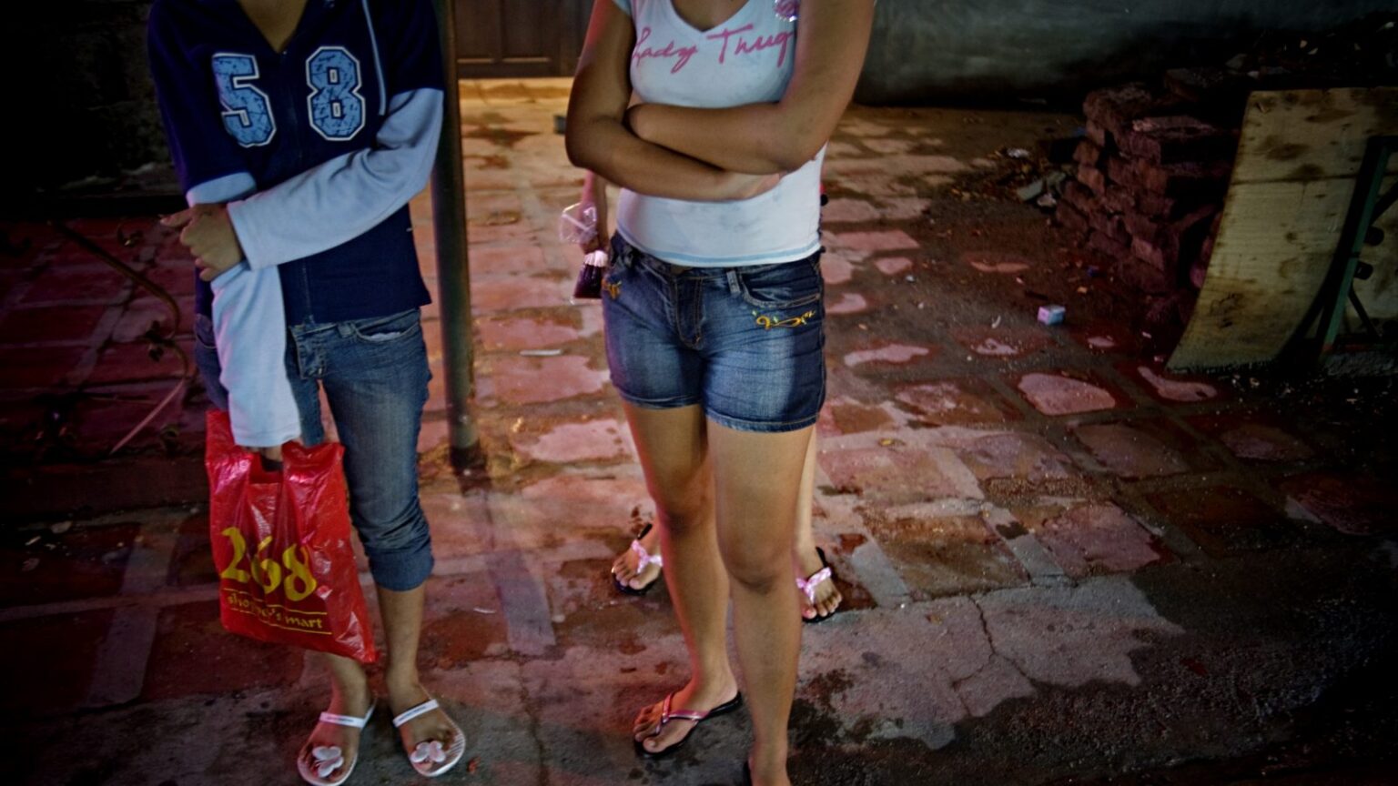 日本人が海外でおこなう「児童性的搾取」の実態─韓国と並ぶ「主要な加害者」 | 海外での買春を「自慢」する人々 - クーリエ・ジャポン