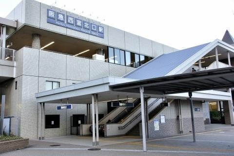 「想像を超えてくる」駅トイレで他人の尿を飲んだ男性逮捕、なぜ建造物侵入なのか？条例違反の余地も（弁護士ドットコムニュース） - Yahoo!ニュース