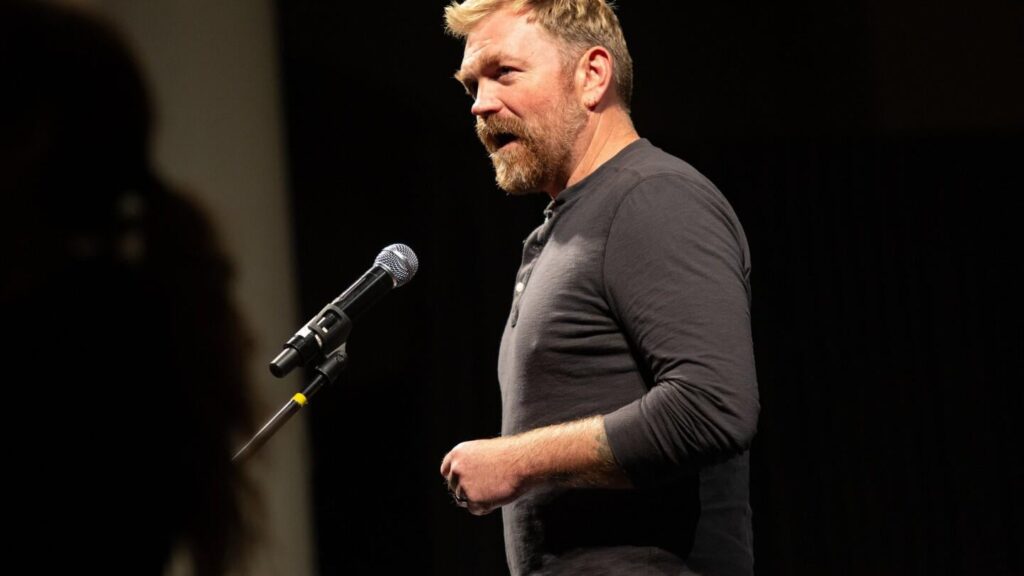 メイン州民主党、レディット投稿発見後、スーザン・コリンズ氏の議席を剥奪して選挙戦に残留しようと立候補
