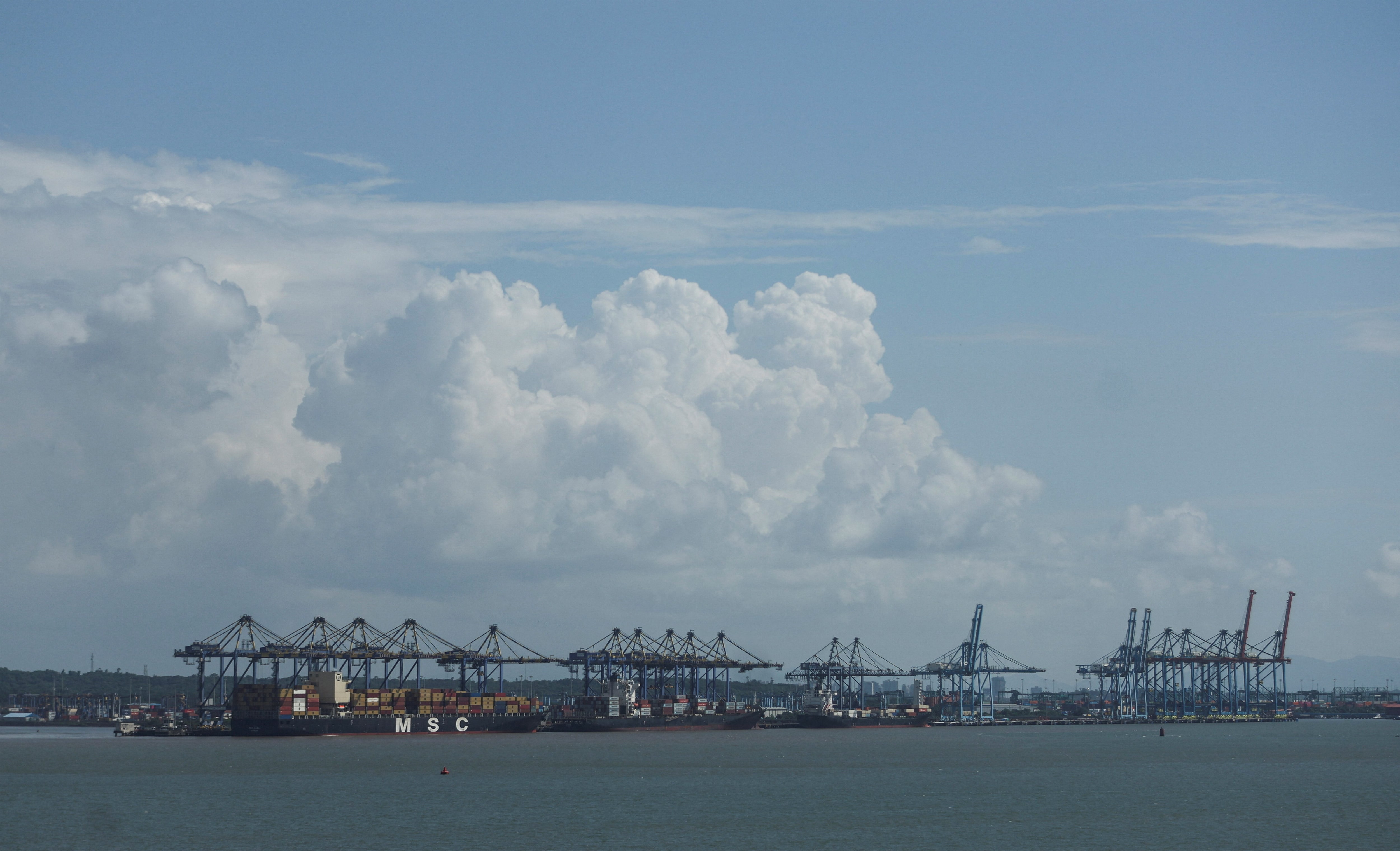 インド、対中輸入規制の緩和検討 一部関税引き下げ=関係筋