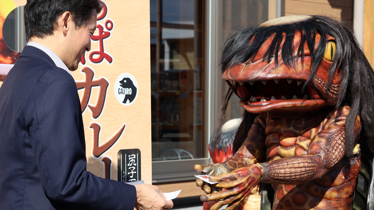 銀の馬車道150周年へ弾み、兵庫県・斎藤知事が福崎町を視察