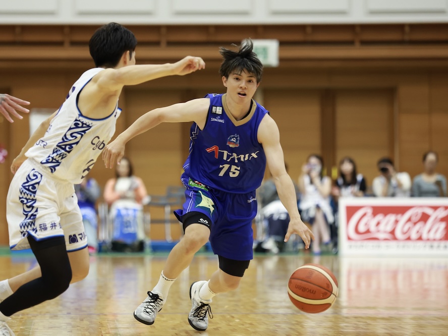 青森ワッツの神里和が福井戦で鼻骨を骨折し週末の鹿児島戦に不帯同、今後の試合出場はコンディションを見て判断 | バスケットボール総合情報サイト バスケットカウント BASKET COUNT