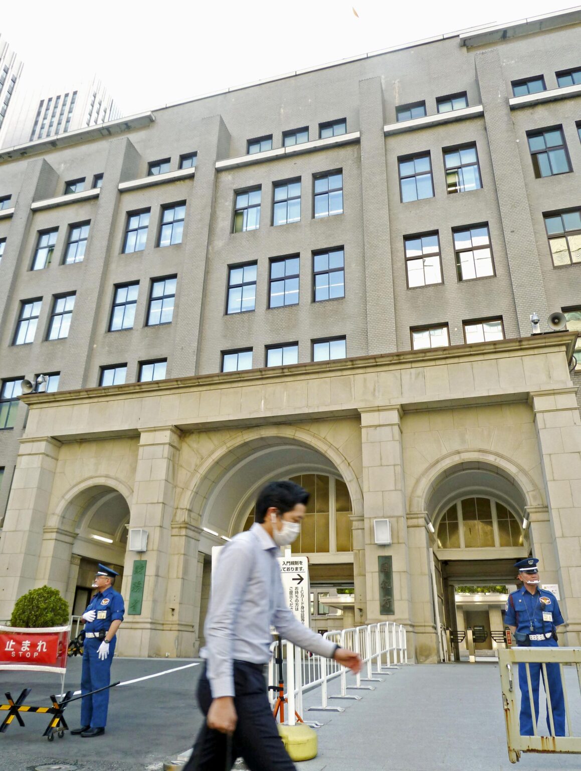 10億円自宅で保管、遺産か 不動産業者告発、大阪国税
