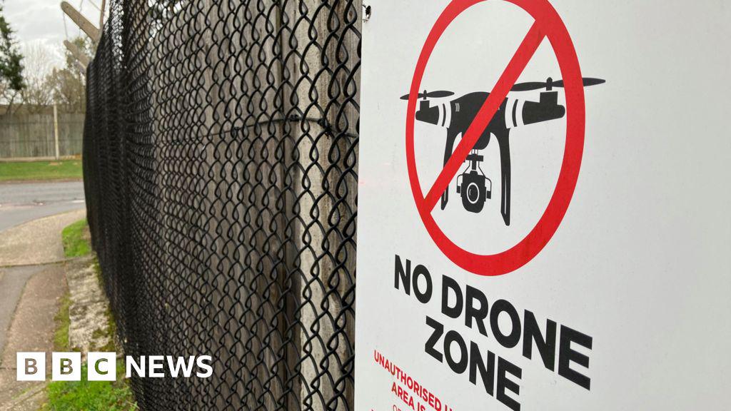 英軍、基地近くの無人機を撃墜する権限を取得へ