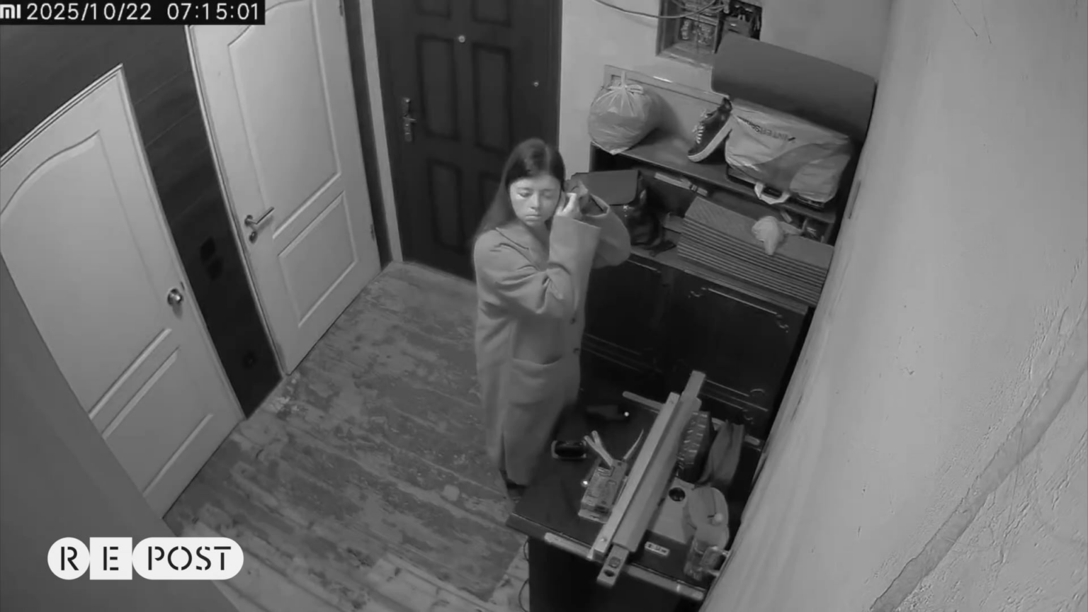 10月22日にキエフの建物にロシアのミサイルが衝突した瞬間をアパート内の監視カメラが捉えた