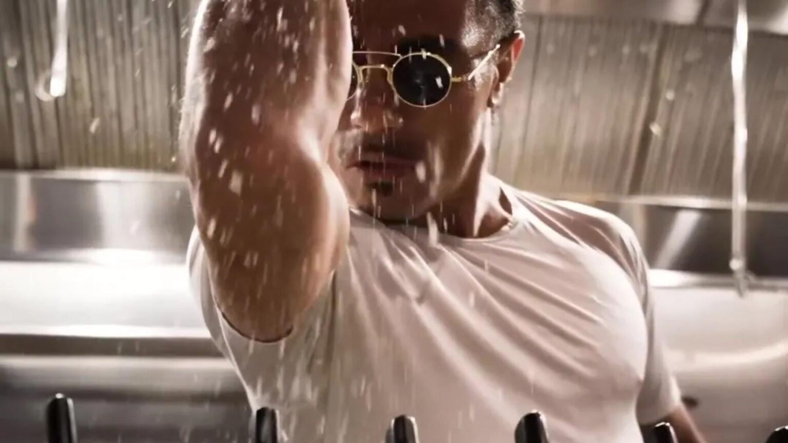 塩味を感じる Salt Bae の英国レストラン、値下げ後数カ月で 540 万ポンドの損失に見舞われる – 有名なステーキチェーンが 5 つの店舗を閉鎖