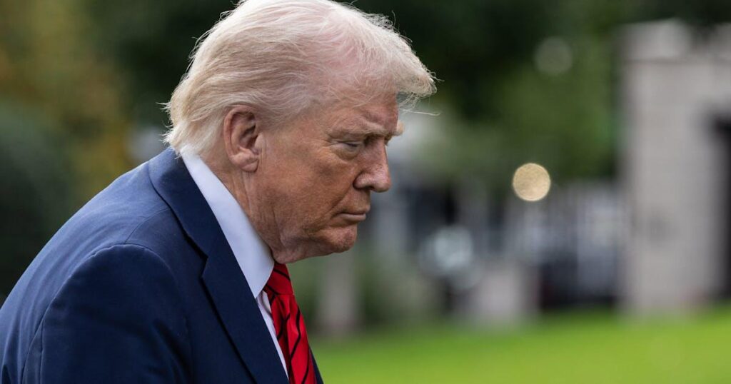 「王様なし」に対するMAGAの怒りが沸騰、それがすぐにトランプ大統領に裏目に出た