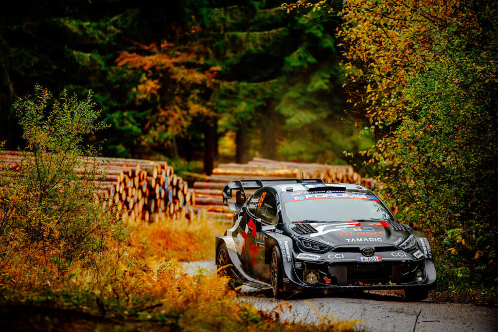 WRCセントラルヨーロッパ：トヨタ、ロバンペラが総合首位に浮上、オジエはデイリタイア – RALLYPLUS.NET ラリープラス