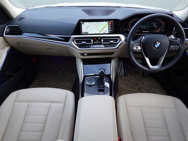 ＢＭＷ 3シリーズツーリング 318i コンフォートPKG・ベージュ革・1オーナー 熊本県の詳細画像 その17