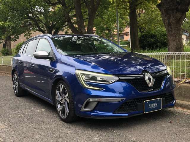 ＲＳトロフィーモデル等の陰で地味な存在のツアラーＧＴですが、ルノースポールの手も入りワゴンの実用性とスポーツ性を高バランスに併せ持つ、通好みなモデルです。２年間程しか販売されなかった希少なモデルです。