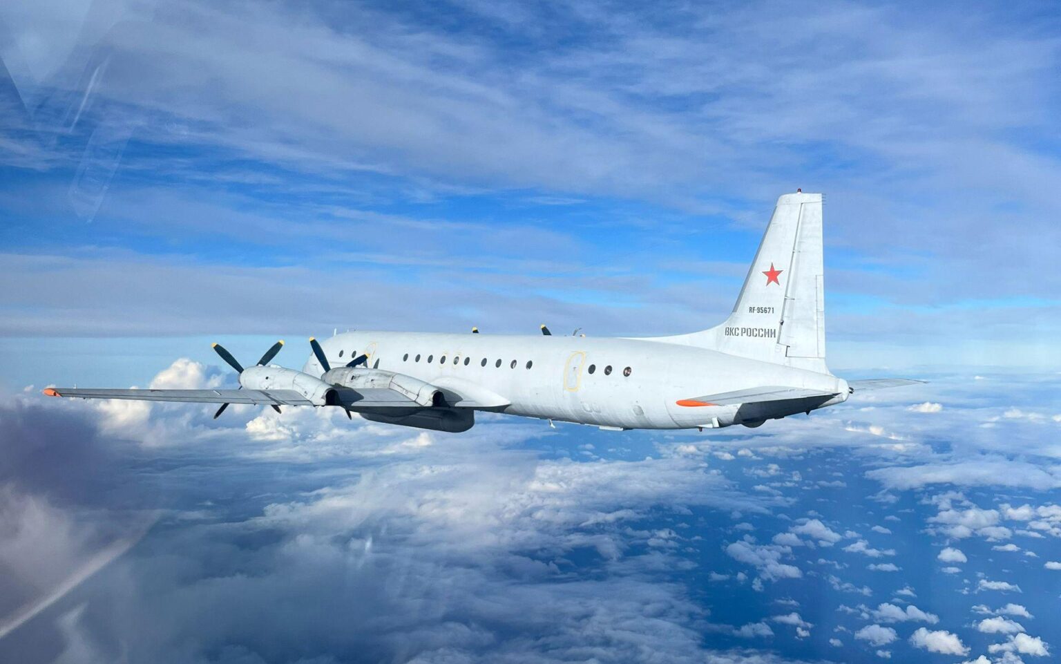 ポーランドの戦闘機がバルト海上でロシアの偵察機を迎撃