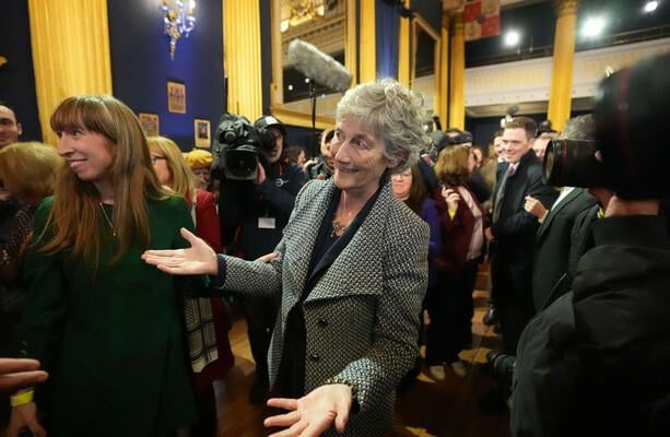 キャサリン・コノリー氏が史上最多得票で第10代アイルランド大統領に選出