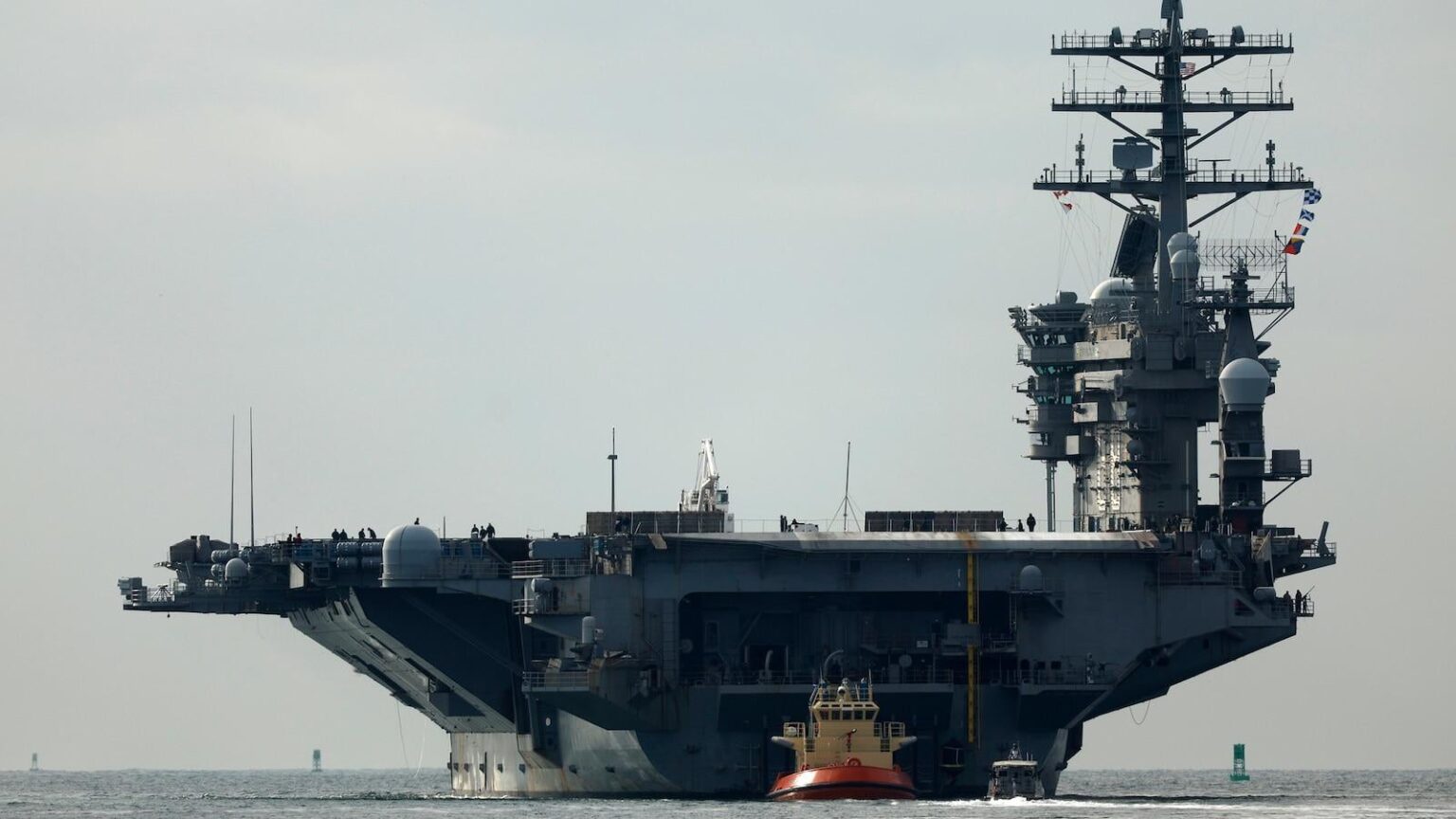 海軍のヘリコプターと戦闘機が南シナ海で墜落：米海軍