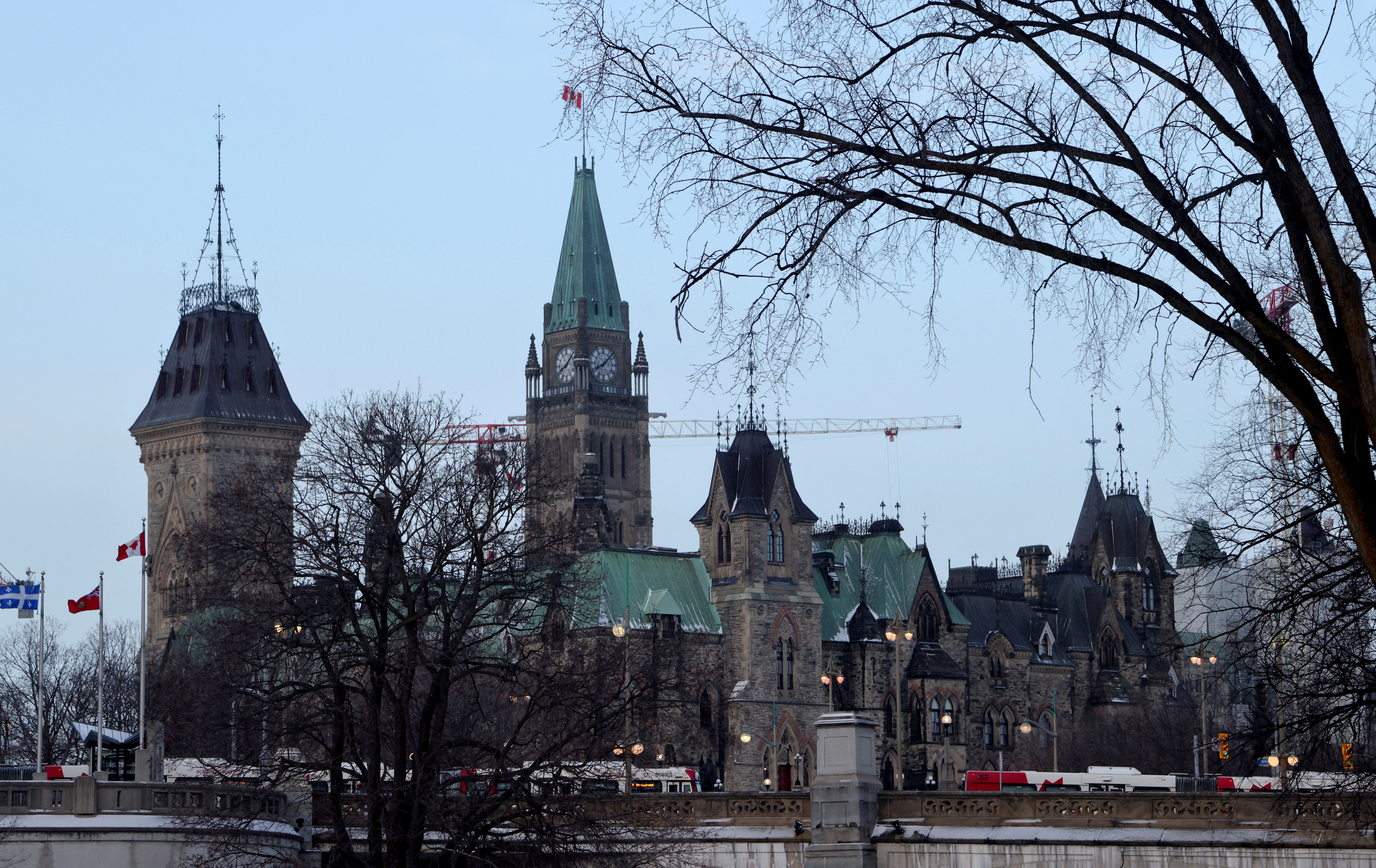 カナダ政府、連邦予算の公表時期を春から秋に変更