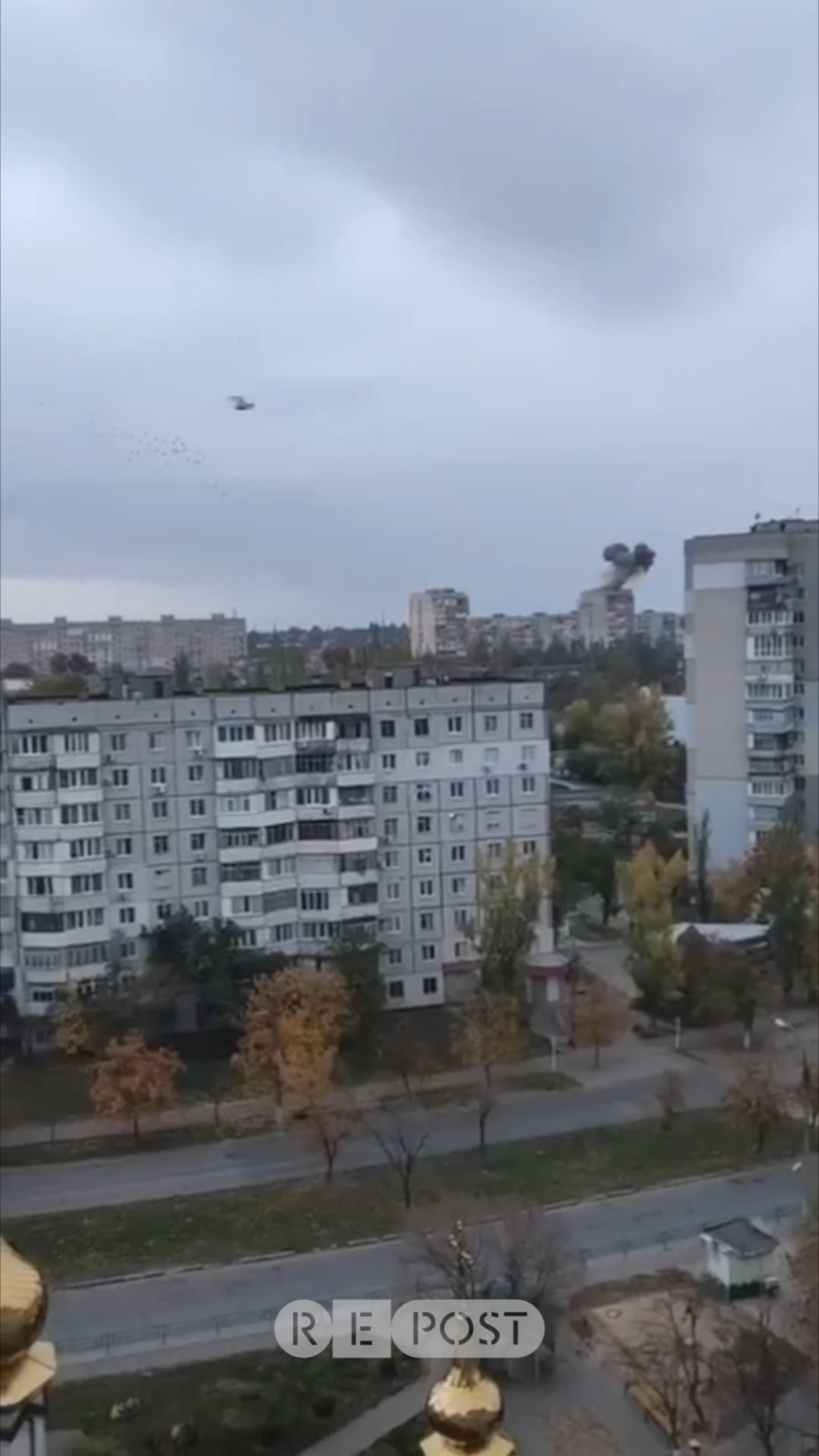 ロシアがヘルソンの住宅地を砲撃