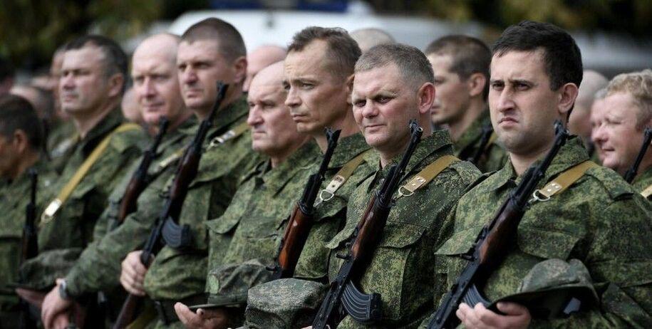 クレムリンの高額な人材募集が「利益逓減」を生み出す中、ウクライナはロシアに予備役兵の「ステルス動員」を強要