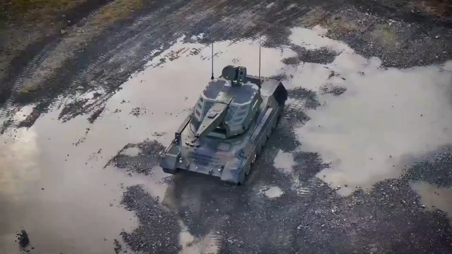 ドイツの防衛メーカー、ラインメタルは、レオパルト1のシャーシに搭載されたスカイレンジャー35防空システムをウクライナに納入する。この購入には、凍結されたロシア資産から得た収益を使用して、匿名のEU加盟国によって資金提供される予定です。アン。 2025 年 10 月 10 日