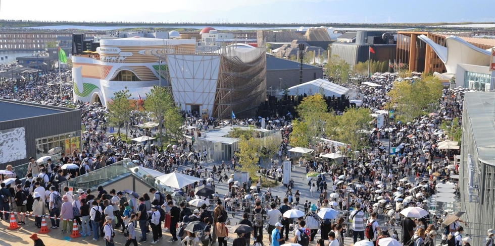 残暑の中、駆け込み需要でにぎわう 大阪・関西万博、閉幕まで残りわずか|社会 - 神戸新聞