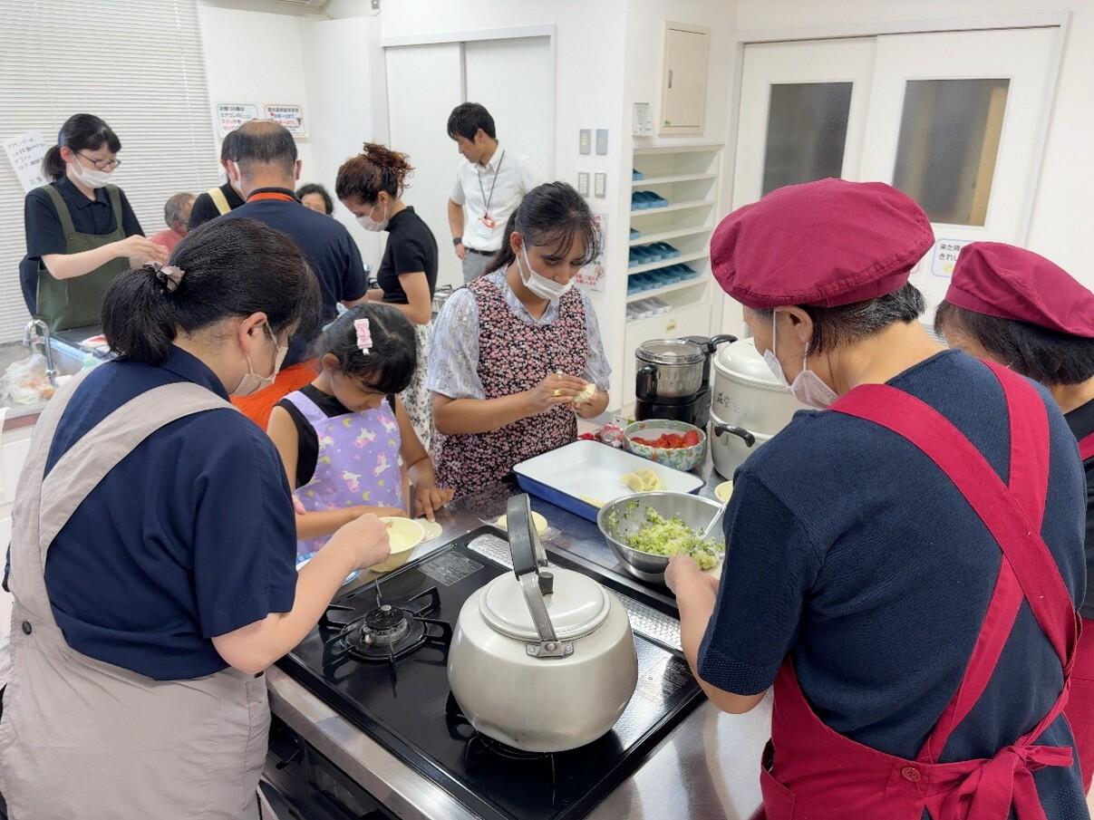 料理をしている様子