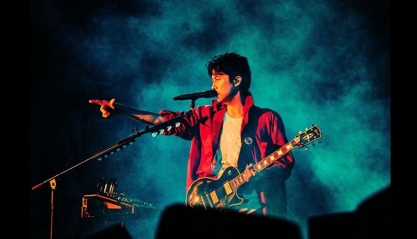福山雅治〈NISSAY PRESENTS FUKUYAMA MASAHARU 35TH ANNIVERSARY DOME LIVE 2025 // SOUL〉最終日 みずほPayPayドーム福岡ライブレポート