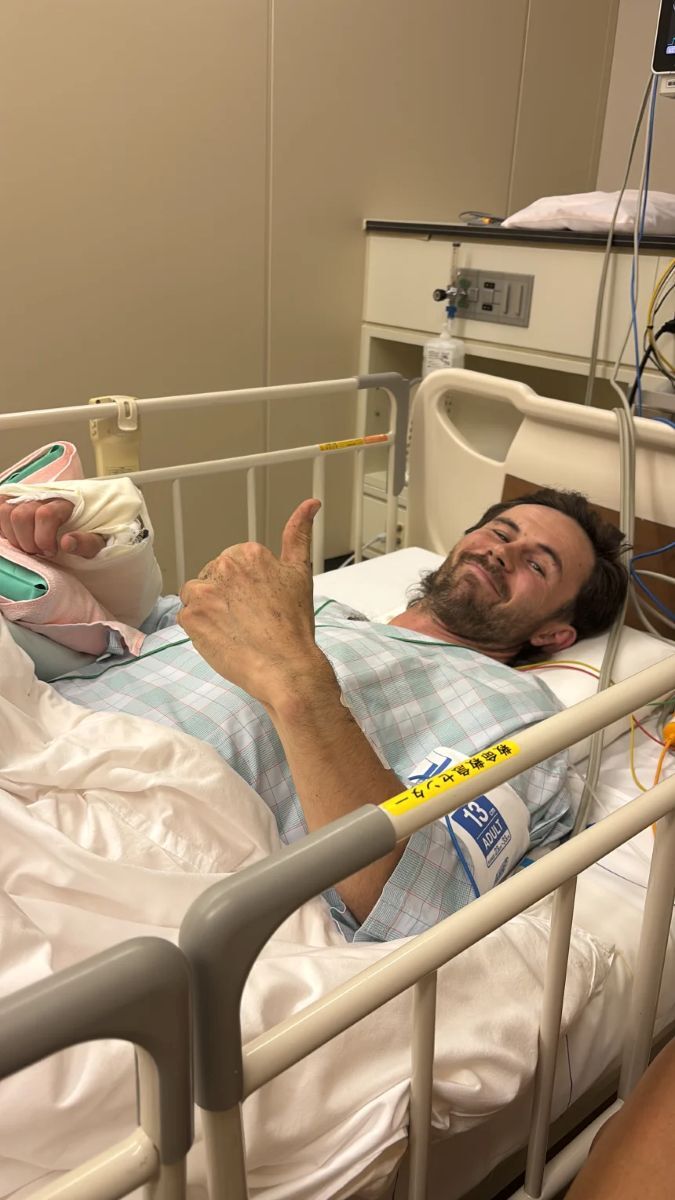 地元の病院で療養中のハロランさん。月内には退院したいと希望している/Billy Halloran