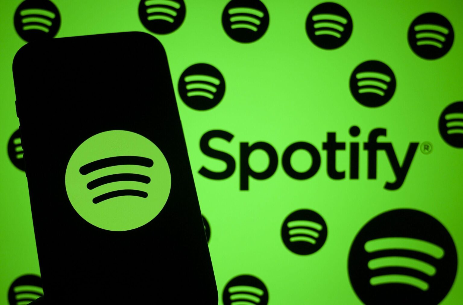 「ファシズムをストリーミングするな」：ノー・キングスの主催者がSpotifyのボイコットを奨励