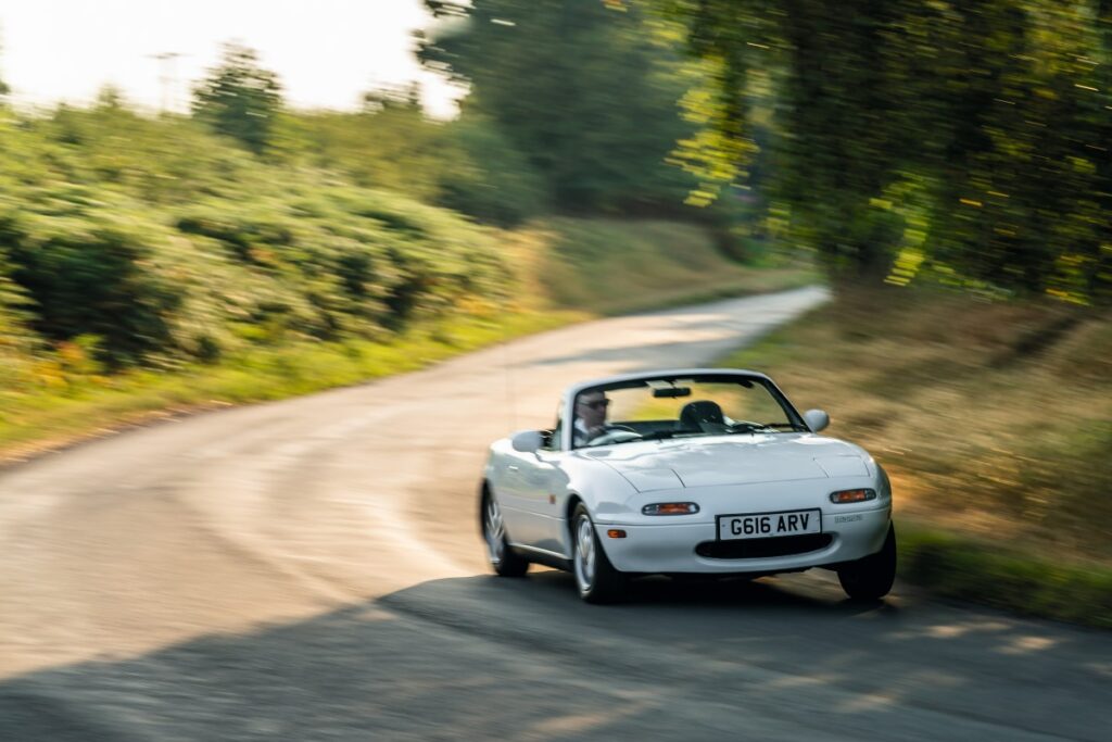マツダMX-5でイギリスのイベントに参加｜『Octane』UKスタッフの愛車日記 | octane.jp | 美しい車と暮らす