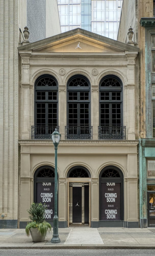 ジョーダン・ブランド、米国初の「ワールド・オブ・フライト」旗艦店をフィラデルフィアにオープン。