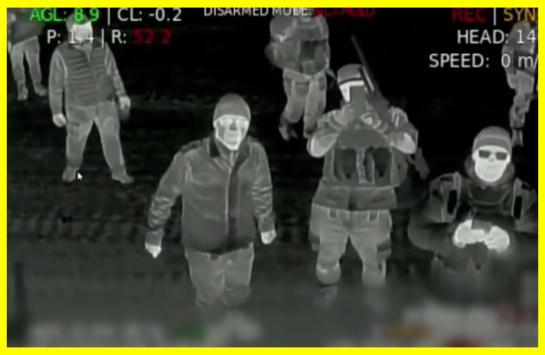 ウクライナの無人機がロシアのブク防空システムに気づかれずに着陸した。装甲の上に15キロ静かに留まり、その後ミサイルとともに爆破した。
