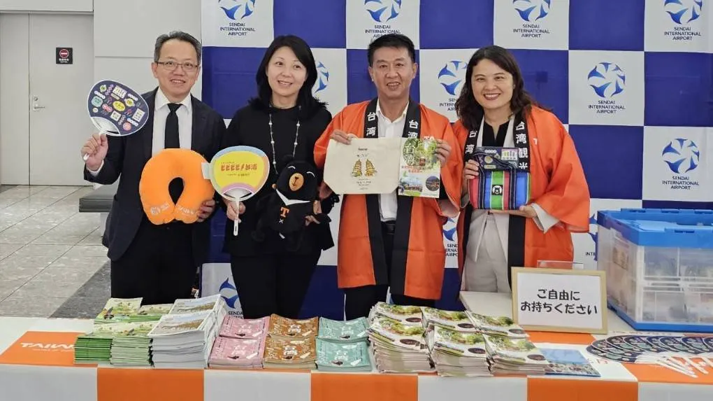 首航典禮出席貴賓有立委許智傑、宮城縣副知事小林德光、仙台市高橋新悅副市長、台灣虎航董事長黃世惠、台灣觀光協會東京事務所王紹旬所長。（圖/許智傑服務處提供）