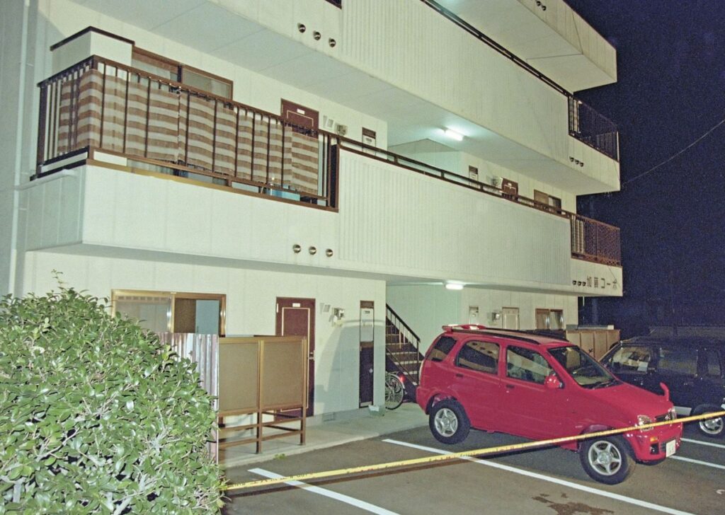 高羽奈美子さんが殺害されているのが見つかったアパート＝1999年11月13日、名古屋市西区稲生町5で