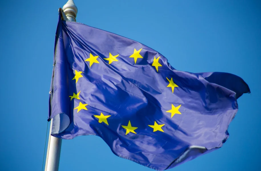 EU、ロシアのステーブルコイン・ネットワークを制裁対象に — 新たな包括的制裁を発表