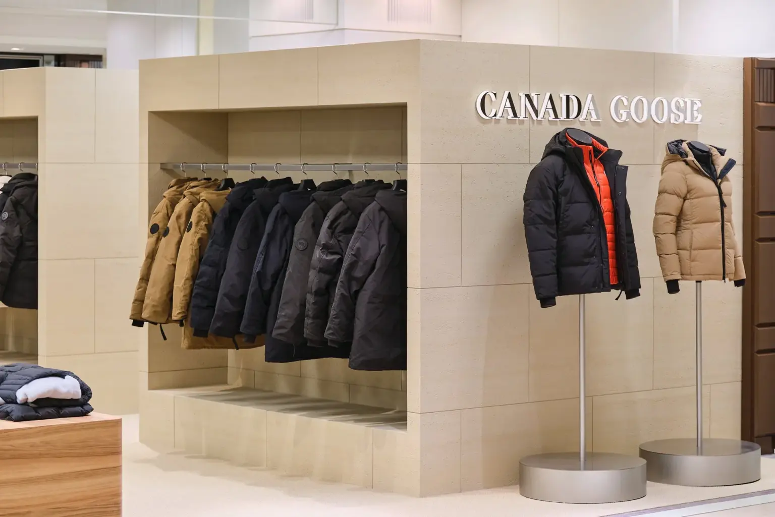 カナダグース大丸札幌が進化！広々空間で「冬の相棒」を探す特別な体験を