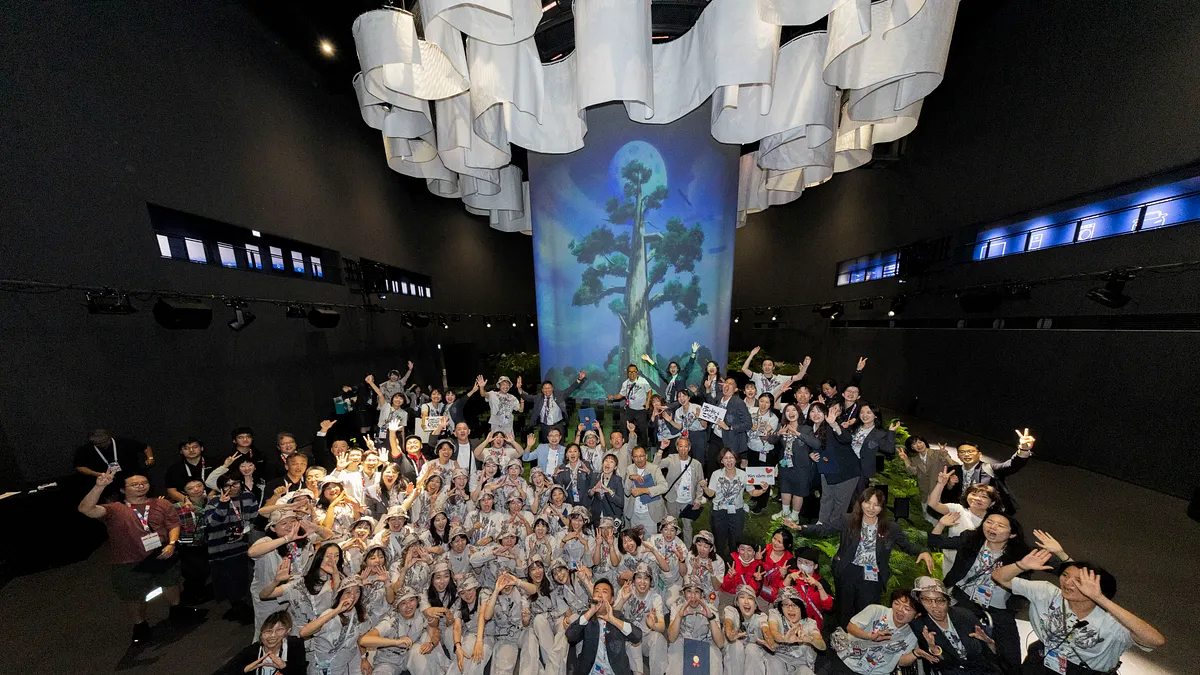 台湾館の全てのスタッフが閉館式に参加。（写真/読者提供）