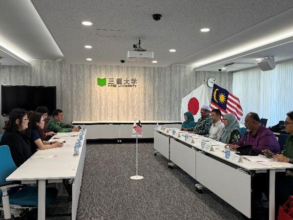 タチ大学が本学を表敬訪問されました/Mie University Holds Courtesy visit with University College TATI (UCTATI)