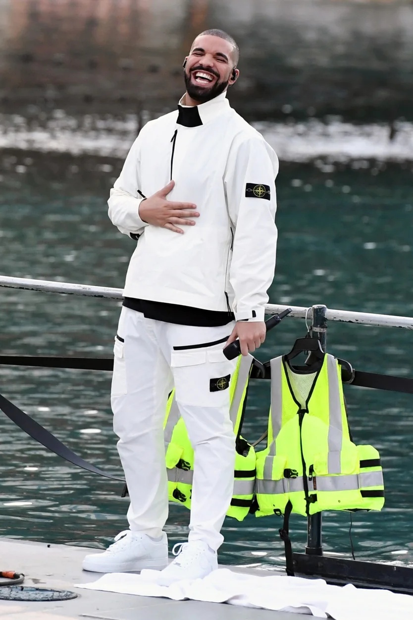 ラップ歌手のドレイクもストーンアイランドのファンだという＝２０１７年、ラスベガス/Ethan Miller/BBMA2017/Getty Images