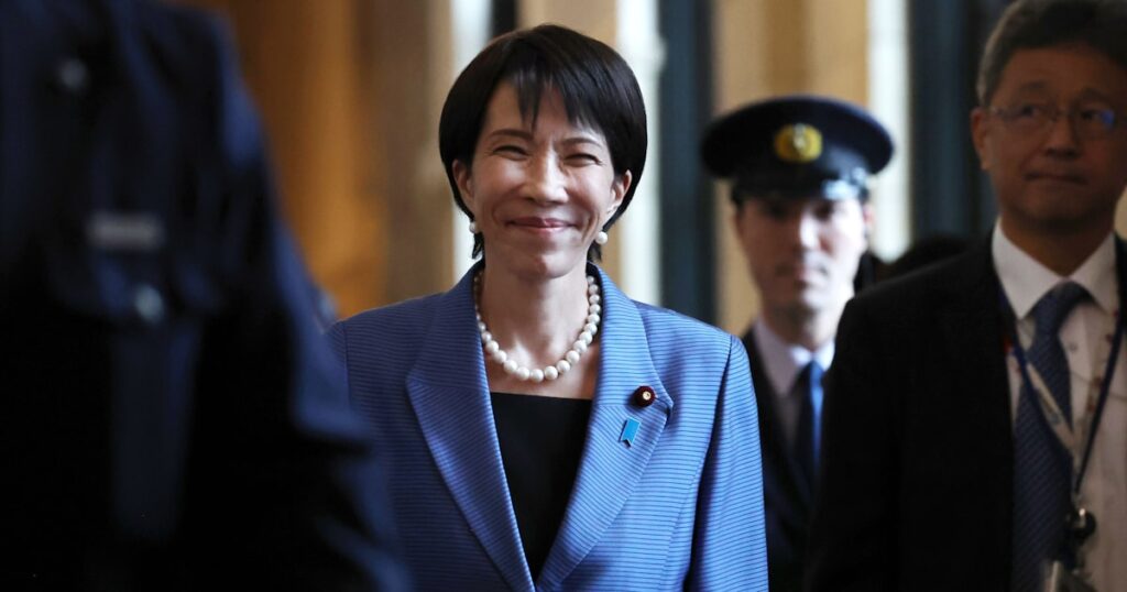 中国、高市新首相に「歴史問題の約束順守を」 韓国メディアは警戒 - 日本経済新聞
