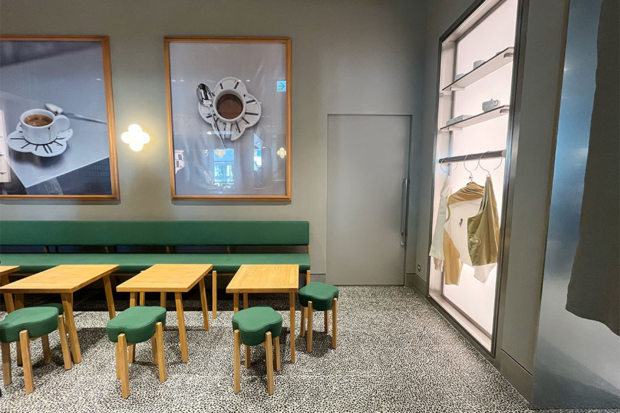 新店舗「ZARA 心斎橋店」内のザカフェ(10月29日 Lmaga.jp撮影）