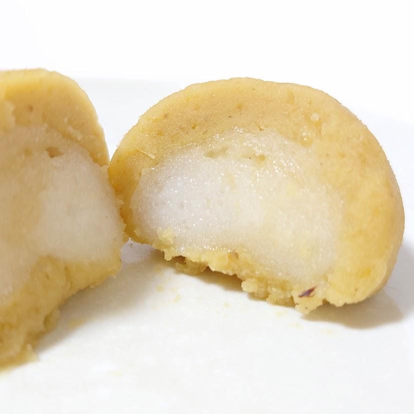 どっしりとしたお餅ではなく、軽やかで口の中で伸びるお餅