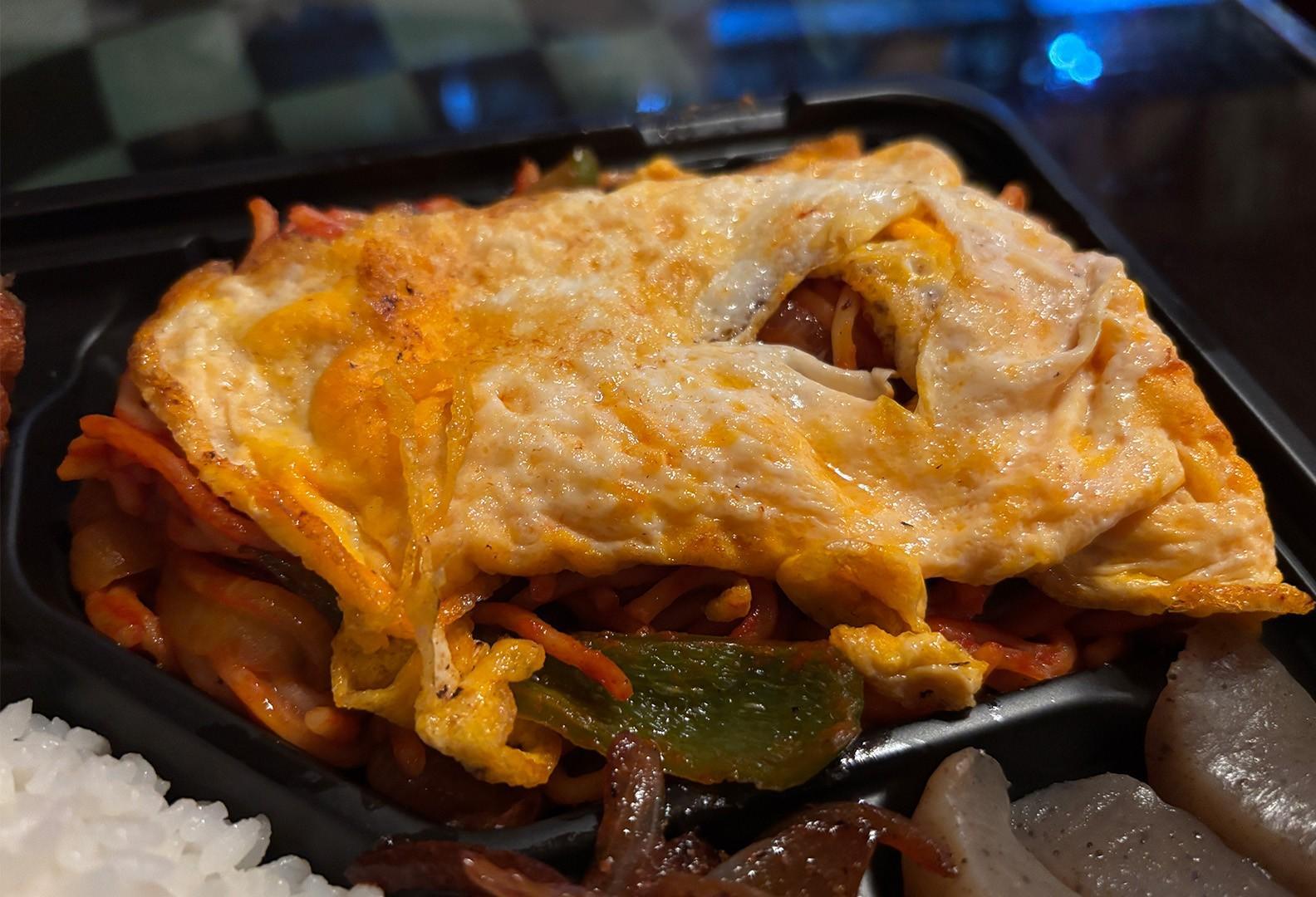 お弁当と惣菜が人気の「スナックれん」