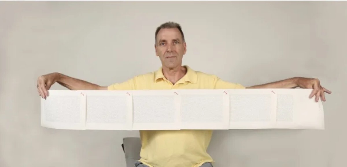 ワトキンズさんは１９９０年に名前を変更し、当初の出生名のローレンス・グレゴリー・ワトキンズに２２５０個の名前を追加した/Laurence Watkins